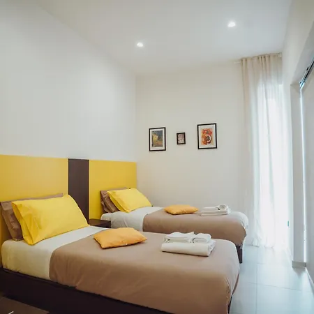 Victoria Apartment *
